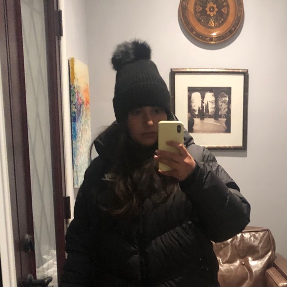 Meet your Posher, Lauren - Picture 1 of 1